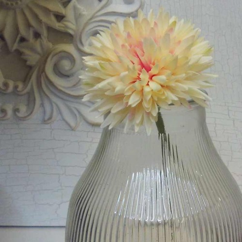 Mini Artificial Chrysanthemums on Short Stem Cream Pink 24cm - C111 C2