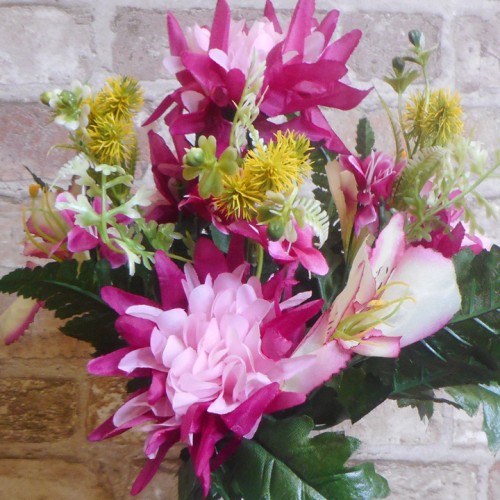 Artificial Chrysanthmums and Alstroemeria Posy Pink 36cm - R721 LL2 Artificial Chrysanthmums and Alstroemeria Posy Pink 36cm - R721 LL2