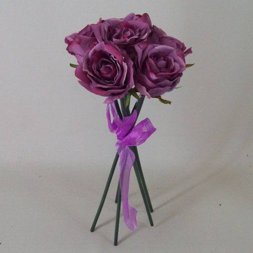 Artificial Roses Bouquet Vintage Aubergine 38cm - R506 T3 Artificial Roses Bouquet Vintage Aubergine 38cm - R506 T3