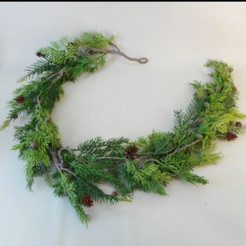 Artificial Cedar and Cones Garland 139cm - 18X203 BAY1C