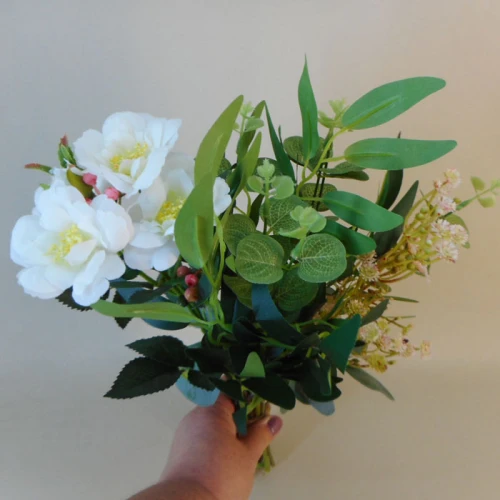 Christmas Flowers Posy - X21014 BAY2C