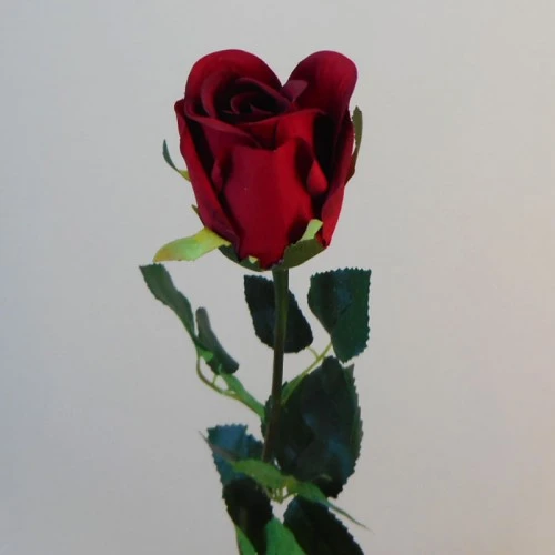 Prize Rose Bud Red 62cm - R156D L3